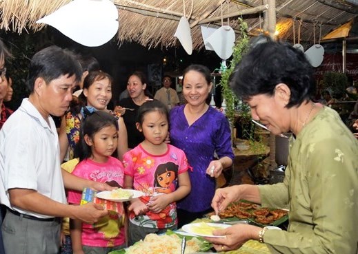 មហោស្រពចំណីអាហារនៅតំបន់ប៉ែកខាងត្បូងប្រារព្វឡើង